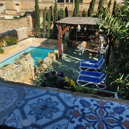 Bed and Breakfast The Garden Gate Sannat Номер фото