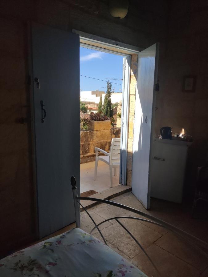 Bed and Breakfast The Garden Gate Sannat Екстер'єр фото