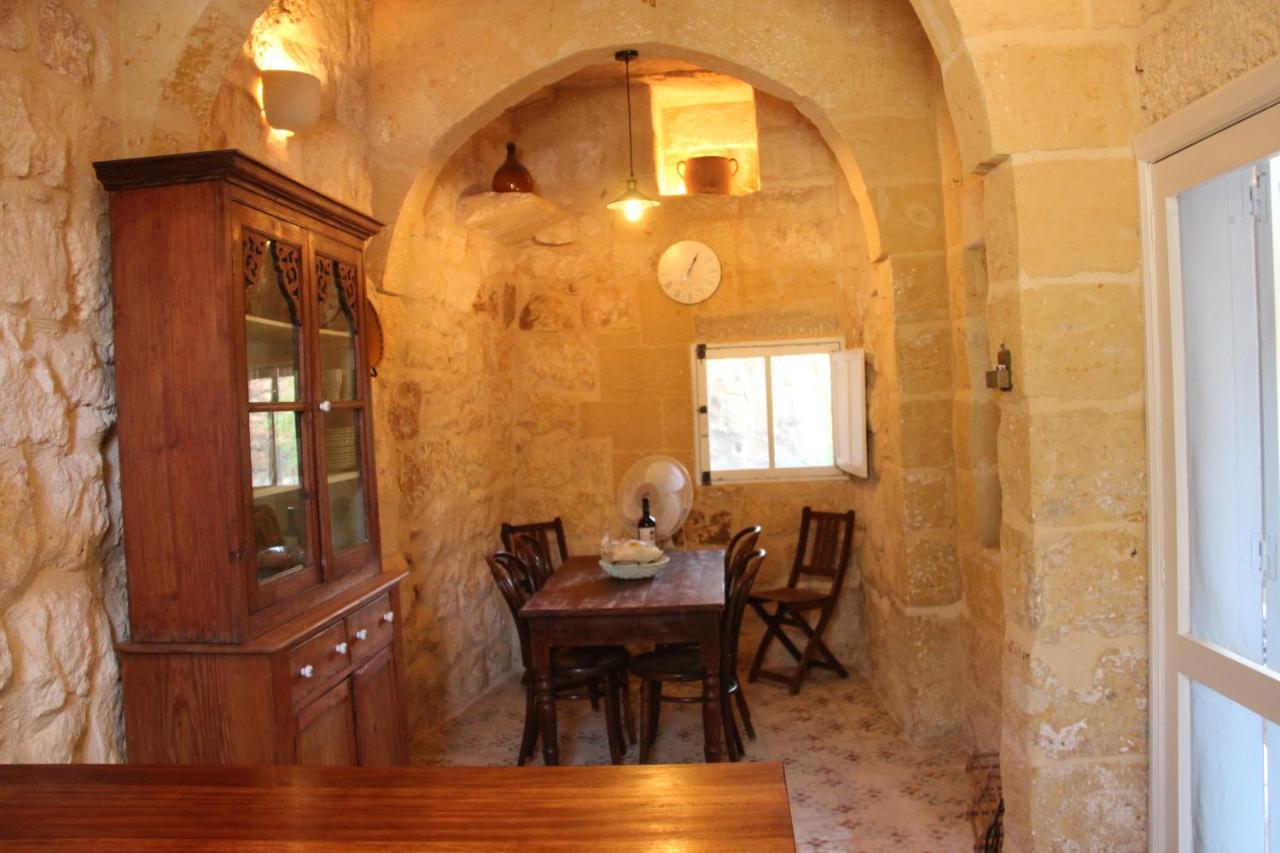 Bed and Breakfast The Garden Gate Sannat Екстер'єр фото