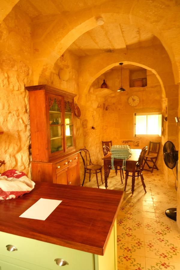 Bed and Breakfast The Garden Gate Sannat Екстер'єр фото